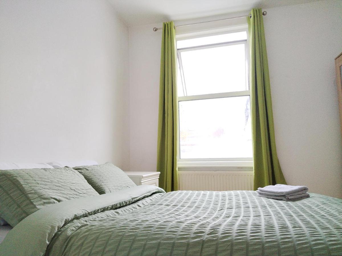 Cosy Rooms Near Canary Wharf & The O2 London Exterior photo